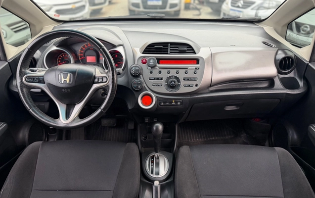 imagem-https://www.socarrao.com.br/sc-vehicle-images-prod/2416154/1783107687191-SU1HXzk2NTUuanBlZw.jpeg