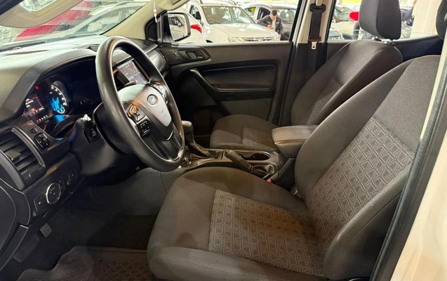 imagem-https://www.socarrao.com.br/sc-vehicle-images-prod/2416792/1786743076729-8242037_3_B_448fd3d0ec.jpeg