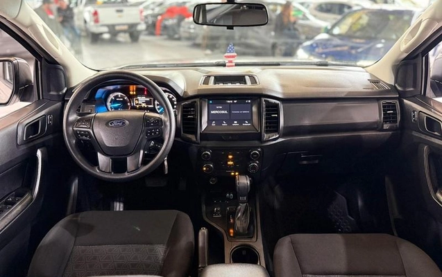 imagem-https://www.socarrao.com.br/sc-vehicle-images-prod/2416792/1786743076733-8242037_8_B_6626b53171.jpeg