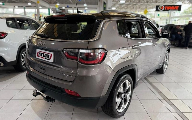 imagem-https://www.socarrao.com.br/sc-vehicle-images-prod/2416831/1787663001718-8242058_4_B_0cb2d002f4.jpeg