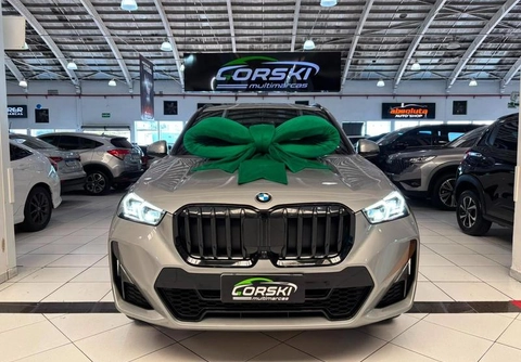 Bmw X1 2023 Prata — foto 1 de 3