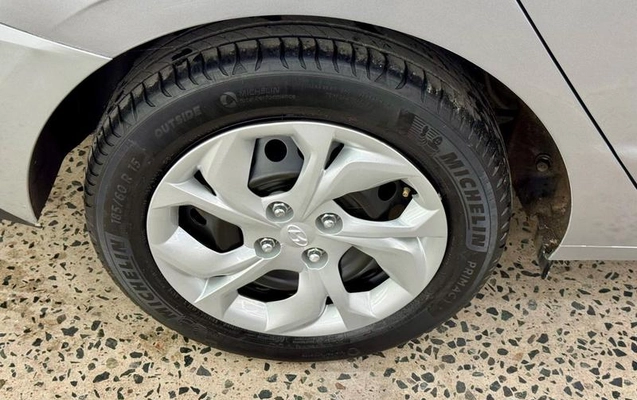 imagem-https://www.socarrao.com.br/sc-vehicle-images-prod/2418117/1783012079895-8157946_6_B_7cbfec3939.jpeg