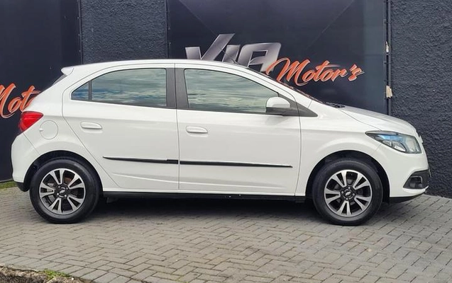 imagem-https://www.socarrao.com.br/sc-vehicle-images-prod/2418425/1786713003831-8242519_3_B_f5e48826eb.jpeg