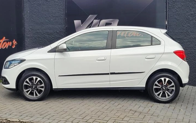 imagem-https://www.socarrao.com.br/sc-vehicle-images-prod/2418425/1786713003832-8242519_5_B_472b046ced.jpeg