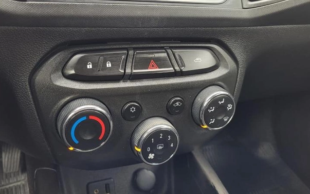imagem-https://www.socarrao.com.br/sc-vehicle-images-prod/2418425/1786713003834-8242519_12_B_4164e335fc.jpeg