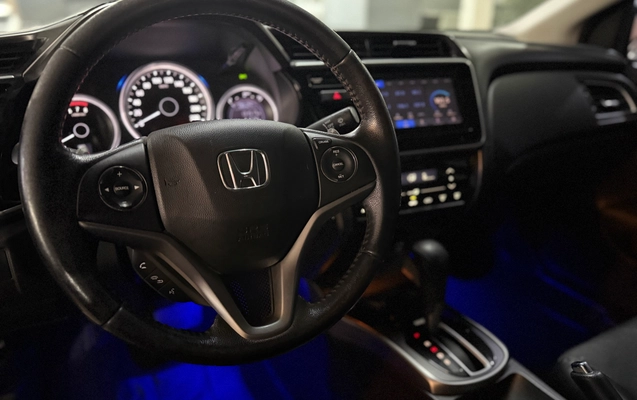 imagem-https://www.socarrao.com.br/sc-vehicle-images-prod/2418493/1783013753786-f7e54b64-3c7e-4183-afe9-71cd66d86035.jpg