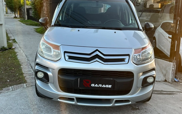 imagem-https://www.socarrao.com.br/sc-vehicle-images-prod/2419223/1783017757991-8_030918.jpg