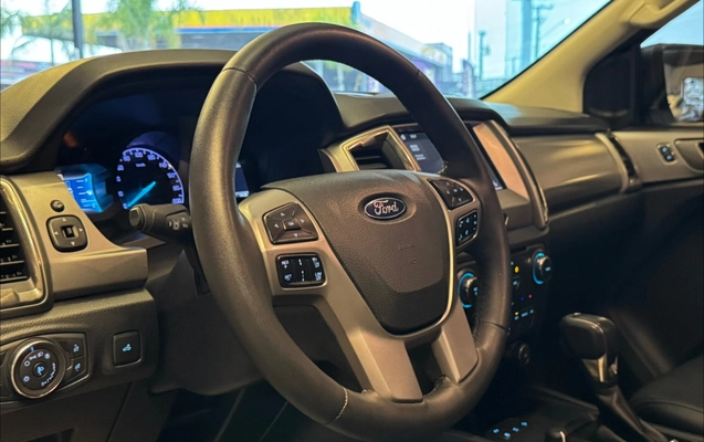 imagem-https://www.socarrao.com.br/sc-vehicle-images-prod/2419298/1783017911793-cf910e87e8b74e8e8bb4fc542f549d4a_1781287203802.jpg