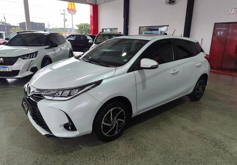 Toyota Yaris 2024 Branco — foto 1 de 3