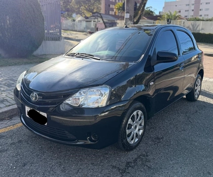 Toyota Etios 2015 Preto — foto 1 de 3