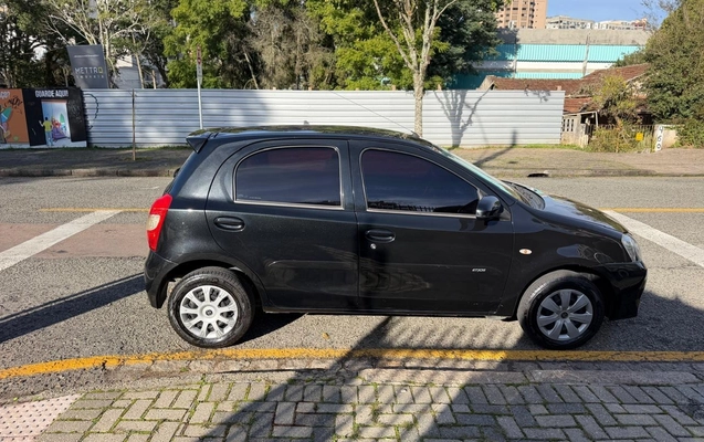 imagem-https://www.socarrao.com.br/sc-vehicle-images-prod/2419522/1783019912481-NS5qcGVn.jpeg