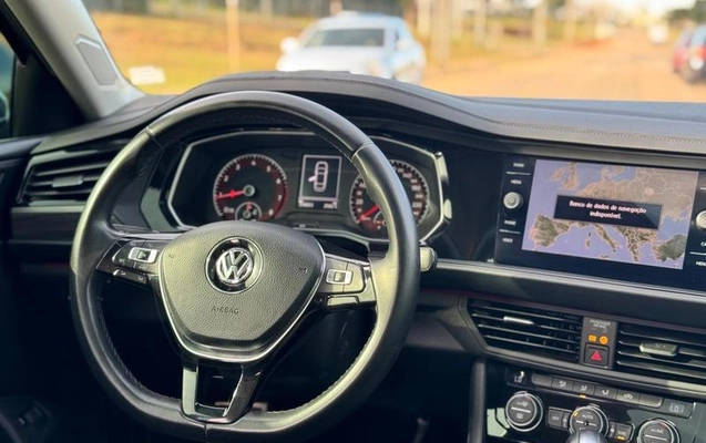 imagem-https://www.socarrao.com.br/sc-vehicle-images-prod/2419583/1788555746389-8209718_11_B_726505097b.jpeg