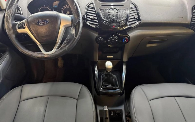 imagem-https://www.socarrao.com.br/sc-vehicle-images-prod/2419589/1785438582879-8241607_15_B_bf5a31b7bb.jpeg
