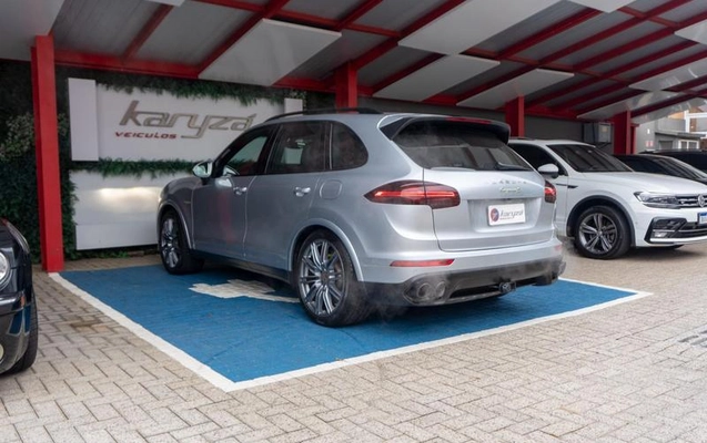 imagem-https://www.socarrao.com.br/sc-vehicle-images-prod/2419846/1788976507565-8243525_5_B_396aedaa01.jpeg