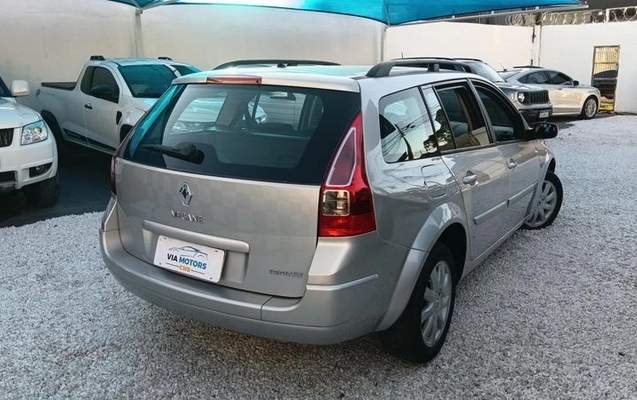 imagem-https://www.socarrao.com.br/sc-vehicle-images-prod/2420248/1785946715859-8241557_2_B_0321c89ee7.jpeg