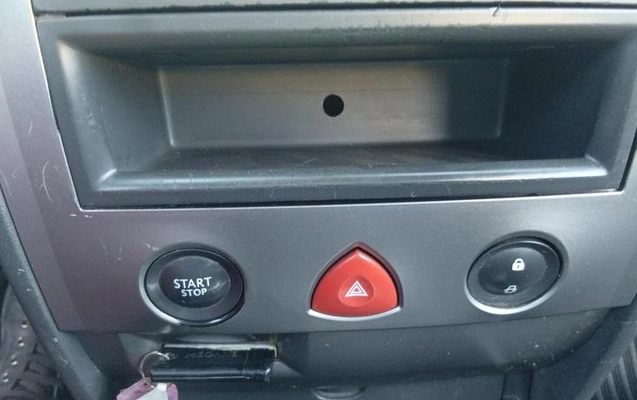 imagem-https://www.socarrao.com.br/sc-vehicle-images-prod/2420248/1785946715878-8241557_14_B_c20087e6ea.jpeg