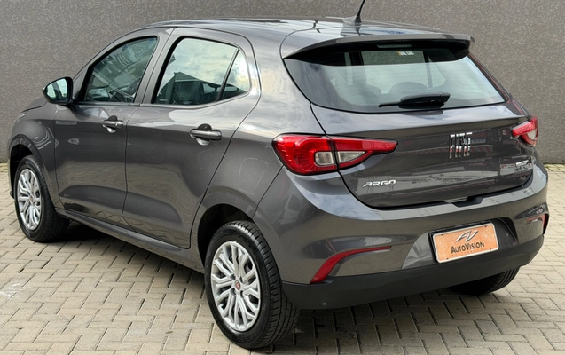 imagem-https://www.socarrao.com.br/sc-vehicle-images-prod/2420347/1783022960840-720dee19-cf8c-4cf2-8363-cdf11360fdd5.jpg