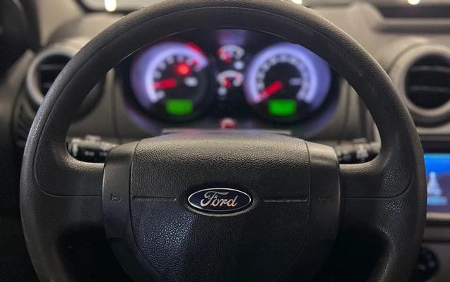 imagem-https://www.socarrao.com.br/sc-vehicle-images-prod/2420712/1785522836760-gb-72ee54a.jpeg