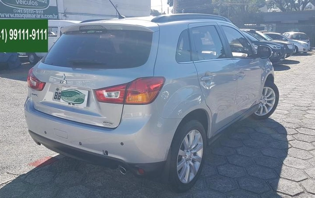 imagem-https://www.socarrao.com.br/sc-vehicle-images-prod/2420853/1786975412356-8243332_6_B_a817ca8900.jpeg