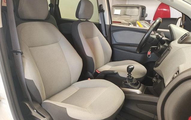 imagem-https://www.socarrao.com.br/sc-vehicle-images-prod/2420860/1789416139161-xd7mQygloEg8VqVZyvC3IhgrP8ojMjsD.jpg