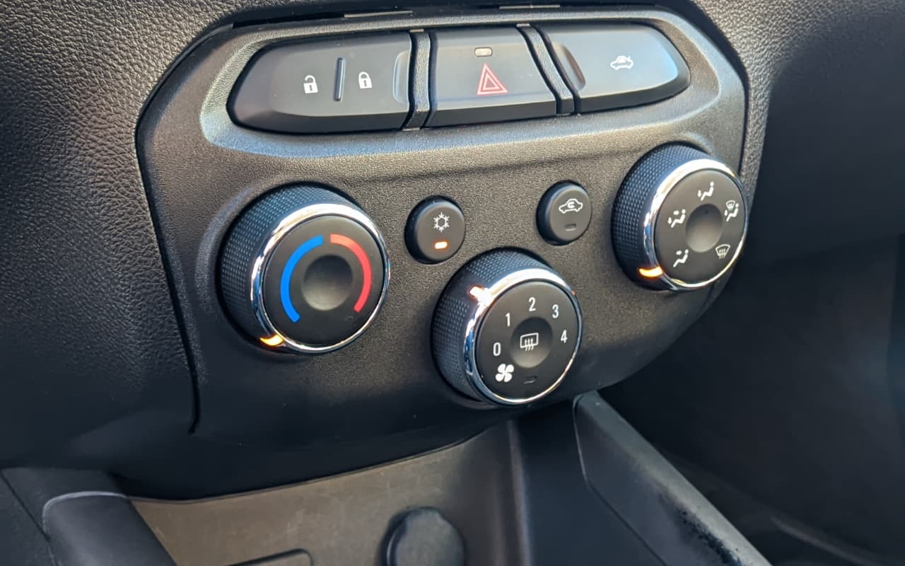 imagem-https://www.socarrao.com.br/sc-vehicle-images-prod/2420864/1783024455048-V2hhdHNBcHAgSW1hZ2UgMjAyNi0wNy0wMiBhdCAxNi40NS4xNC5qcGVn.jpeg