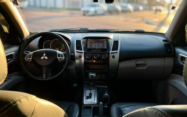 imagem-https://www.socarrao.com.br/sc-vehicle-images-prod/2421185/1788981278823-8244104_8_B_9ed351e949.jpeg