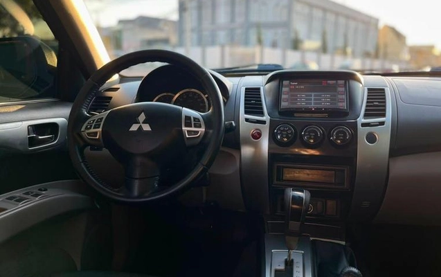imagem-https://www.socarrao.com.br/sc-vehicle-images-prod/2421185/1788981278827-8244104_8_B_f968dc88b4.jpeg