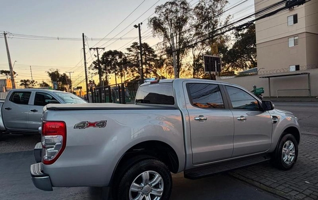 imagem-https://www.socarrao.com.br/sc-vehicle-images-prod/2421316/1784225576105-8244093_14_B_a3182e3592.jpeg