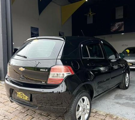 imagem-https://www.socarrao.com.br/sc-vehicle-images-prod/2421326/1790355610364-7986268_0_B_1376e00917.jpeg