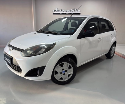Ford Fiesta 2014 Branco — foto 1 de 3
