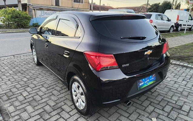 imagem-https://www.socarrao.com.br/sc-vehicle-images-prod/2425589/1783041472807-V2hhdHNBcHAgSW1hZ2UgMjAyNi0wNy0wMiBhdCAyMS41MC4yOCAoMSkuanBlZw.jpeg