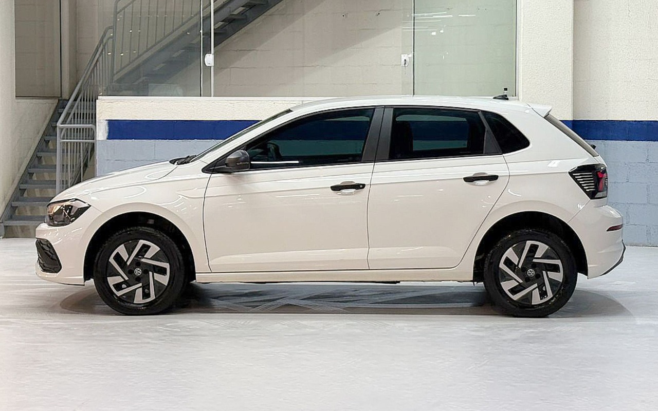 imagem-https://www.socarrao.com.br/sc-vehicle-images-prod/2432371/1783078633758-Vk9MS1NXQUdFTiBQT0xPIFRSQUNLIC0gMjAyNSAtIEJSQU5DTyAtIEZIWDdKMDEgKDMpLmpwZw.jpg