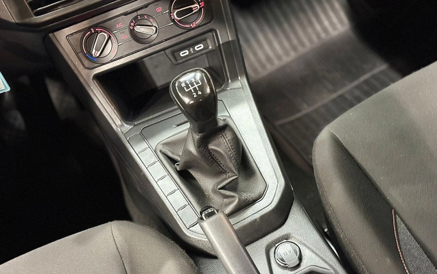 imagem-https://www.socarrao.com.br/sc-vehicle-images-prod/2432371/1783078635257-Vk9MS1NXQUdFTiBQT0xPIFRSQUNLIC0gMjAyNSAtIEJSQU5DTyAtIEZIWDdKMDEgKDIwKS5qcGc.jpg