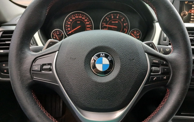 imagem-https://www.socarrao.com.br/sc-vehicle-images-prod/2432382/1783079186656-MTc4MzA3ODcyNjYyMzQ5NzA4MDE1NzIyODc3OTExNTEuanBn.jpg