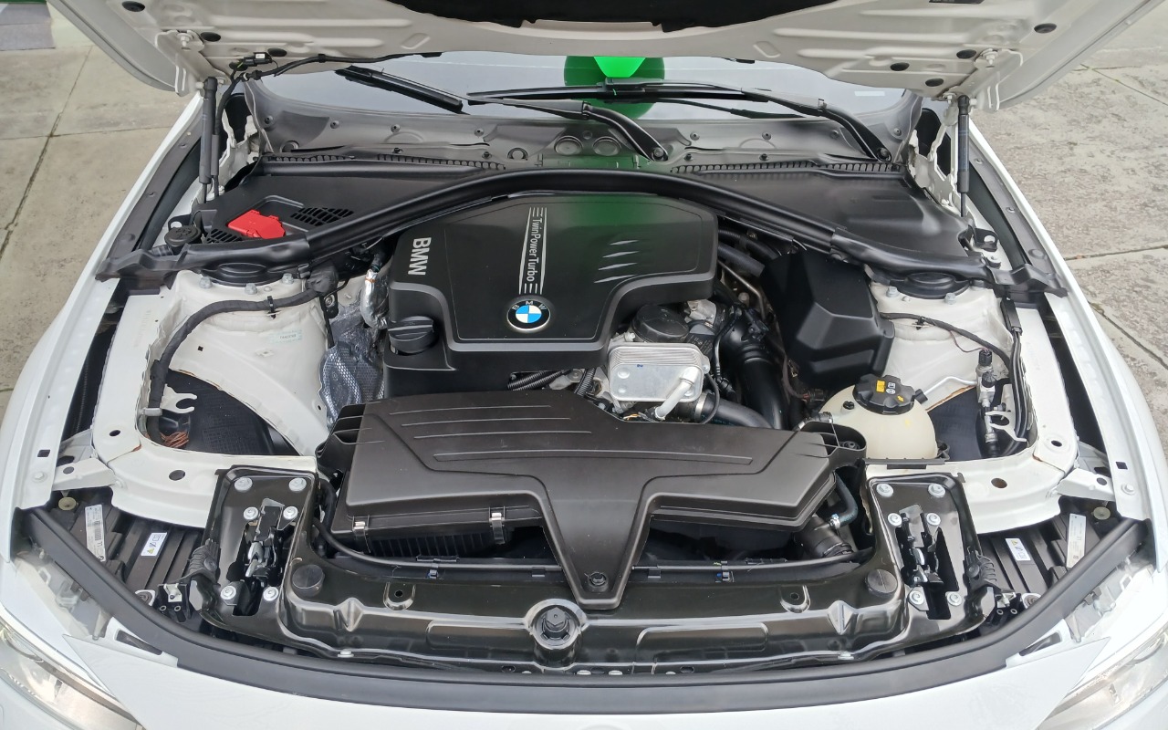 imagem-https://www.socarrao.com.br/sc-vehicle-images-prod/2432382/1783079186792-MTc4MzA3ODc0OTgxMTMwNTAwOTI4MDkxNzE4MTM4MTIuanBn.jpg