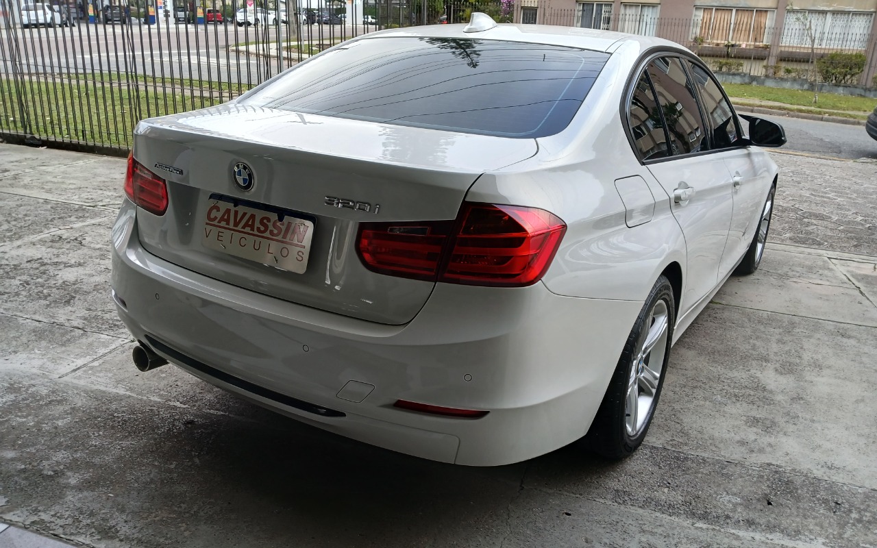 imagem-https://www.socarrao.com.br/sc-vehicle-images-prod/2432382/1783079188196-MTc4MzA3ODk1NTg3MzQ0MjU0MDM2NjY5MTk3OTY0ODYuanBn.jpg
