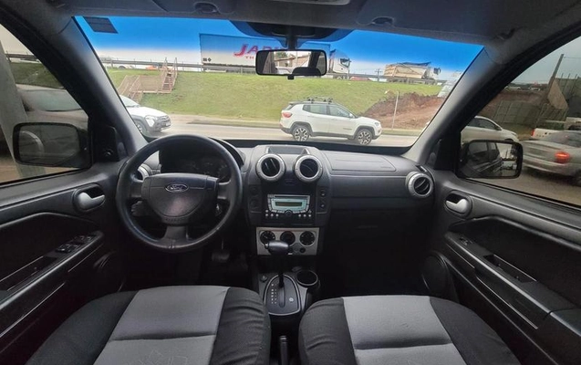 imagem-https://www.socarrao.com.br/sc-vehicle-images-prod/2432384/1783113141899-8244586_9_B_326c3b024b.jpeg