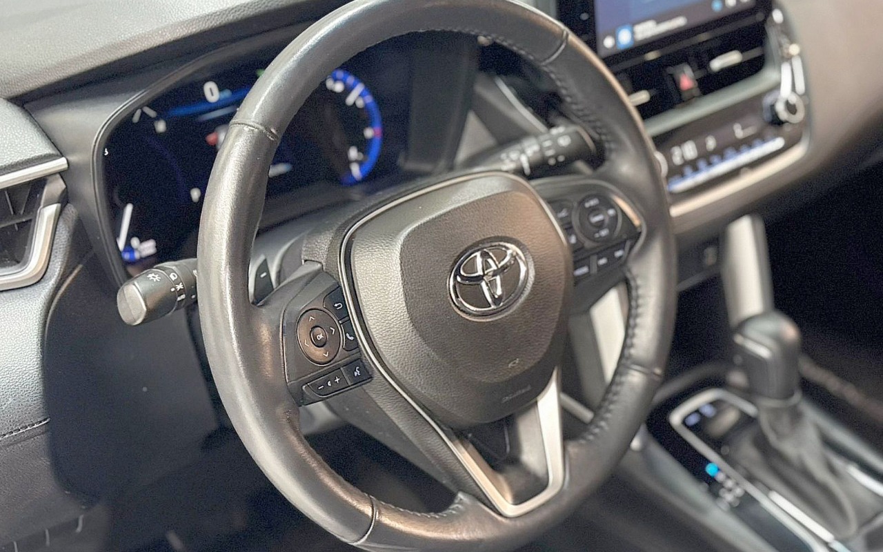imagem-https://www.socarrao.com.br/sc-vehicle-images-prod/2432656/1783082465159-VE9ZT1RBIENPUk9MTEEgQ1JPU1MgWFJFIC0gMjAyNCAtIFBSQVRBIC0gU0VSM0UzMSAoMTYpLmpwZw.jpg