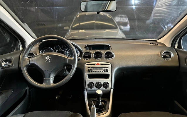 imagem-https://www.socarrao.com.br/sc-vehicle-images-prod/2432675/1783082666963-8_094224.jpg
