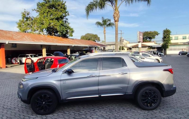 imagem-https://www.socarrao.com.br/sc-vehicle-images-prod/2432802/1786567268903-8244816_7_B_f463f74153.jpeg