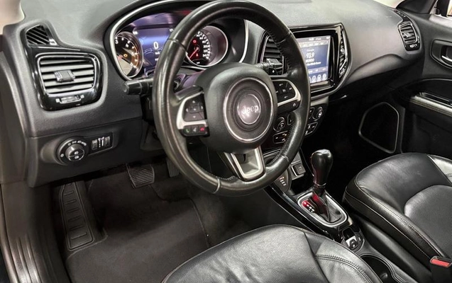 imagem-https://www.socarrao.com.br/sc-vehicle-images-prod/2432814/1783615593002-8030085_15_B_e81497984f.jpeg