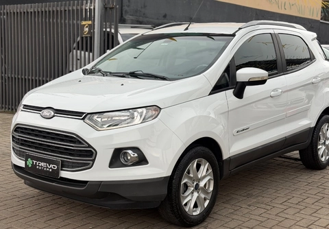 Ford EcoSport 2015 Branco — foto 1 de 3