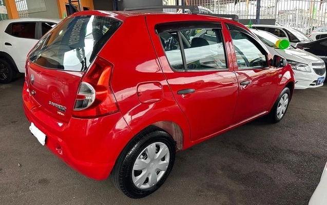 imagem-https://www.socarrao.com.br/sc-vehicle-images-prod/2432831/1783540917513-8215346_2_B_6b0d7dc273.jpeg