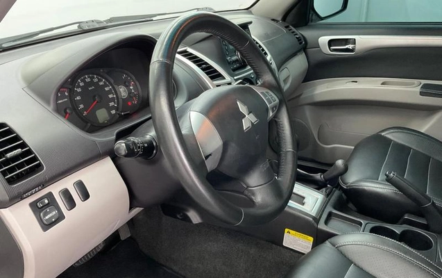 imagem-https://www.socarrao.com.br/sc-vehicle-images-prod/2432866/1788438228096-8245021_8_B_93add4900d.jpeg