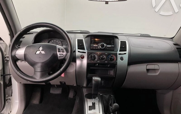 imagem-https://www.socarrao.com.br/sc-vehicle-images-prod/2432866/1788438228098-8245021_10_B_4eec7f5b99.jpeg