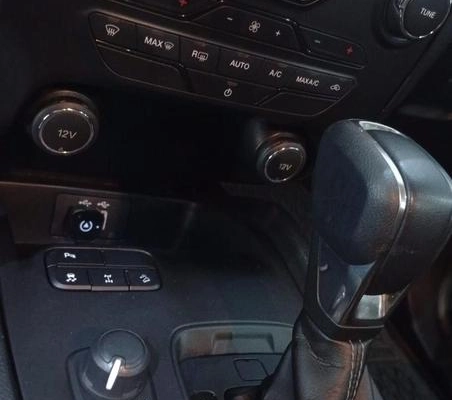 imagem-https://www.socarrao.com.br/sc-vehicle-images-prod/2433145/1783085946316-8245130_0_B_05370fde25.jpeg