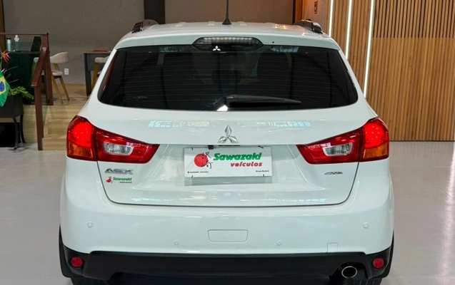 imagem-https://www.socarrao.com.br/sc-vehicle-images-prod/2433291/1783086529138-vehicle_image_1783086515_6fa7db1b3754eefedd938816f74627e9.jpeg