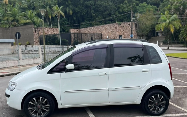 imagem-https://www.socarrao.com.br/sc-vehicle-images-prod/2433684/1783087387834-SU1HLTIwMjYwNjMwLVdBMDA2NSgxKS5qcGc.jpg