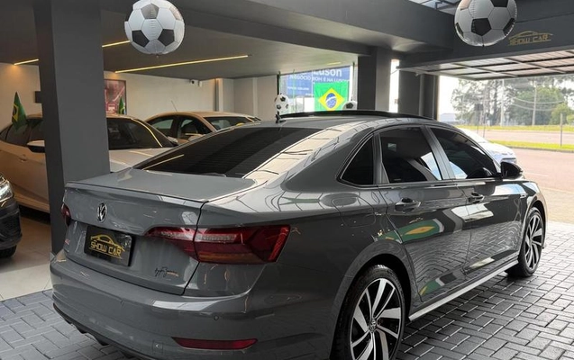 imagem-https://www.socarrao.com.br/sc-vehicle-images-prod/2433685/1789045823329-8234123_15_B_f2e5e39c55.jpeg