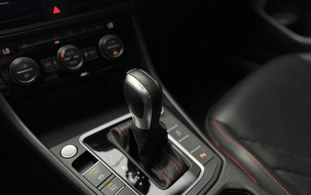 imagem-https://www.socarrao.com.br/sc-vehicle-images-prod/2433685/1789045823355-8234123_6_B_23fbb6a1e6.jpeg